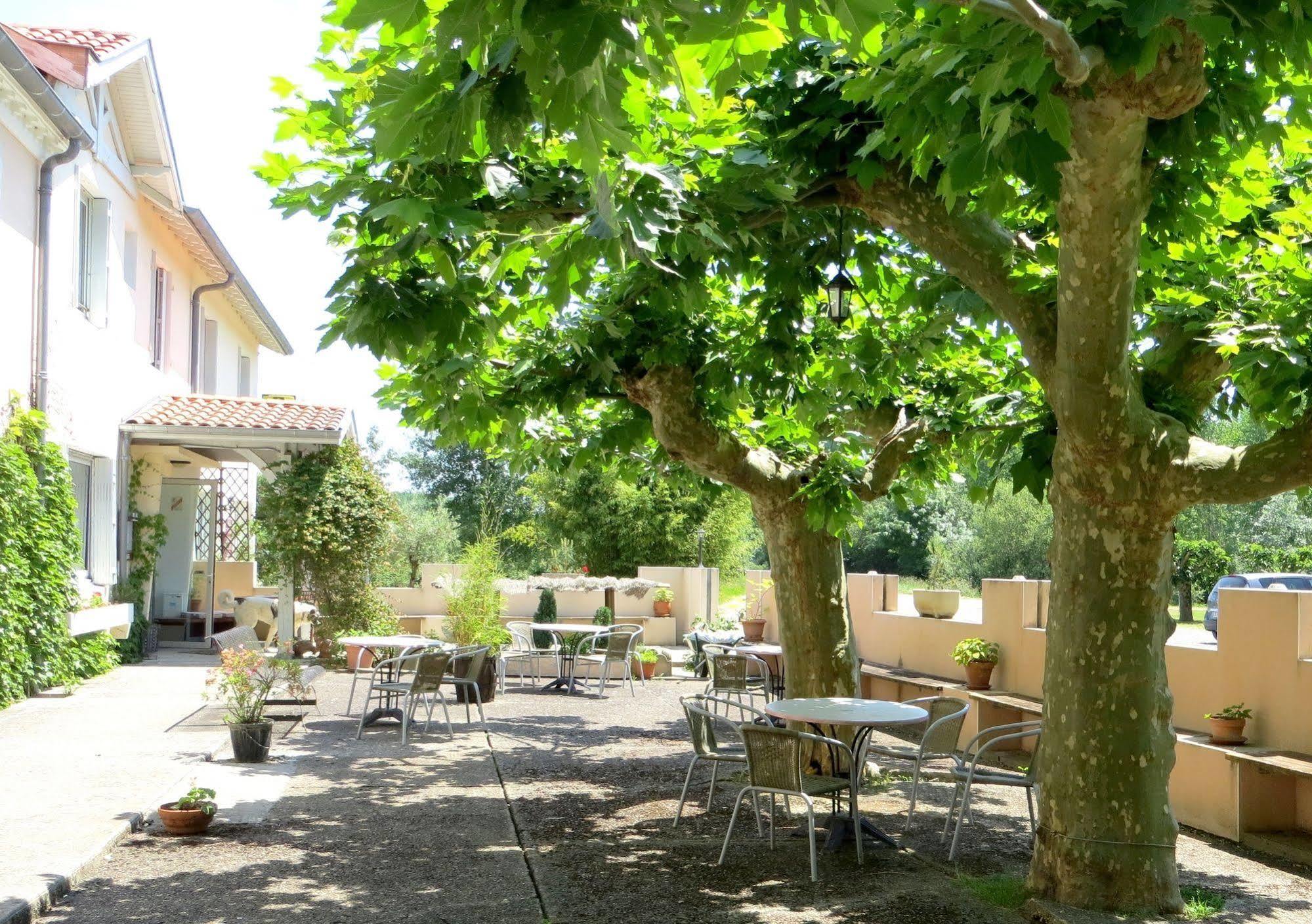 Logis Hotel Le Clos Pite Préchacq Exterior foto